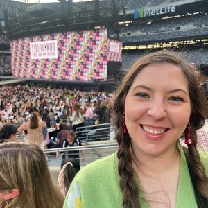 Meet your Posher, Amy